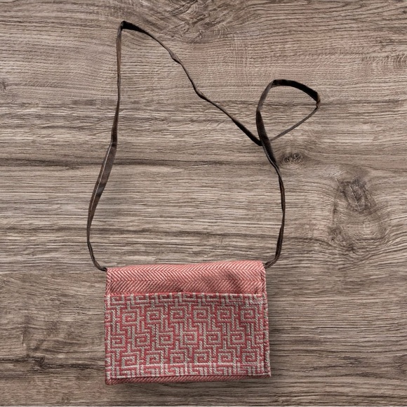 Kindred Spirit Style Women's Crossbody - NEW! Made in USA - Picture 2 of 6